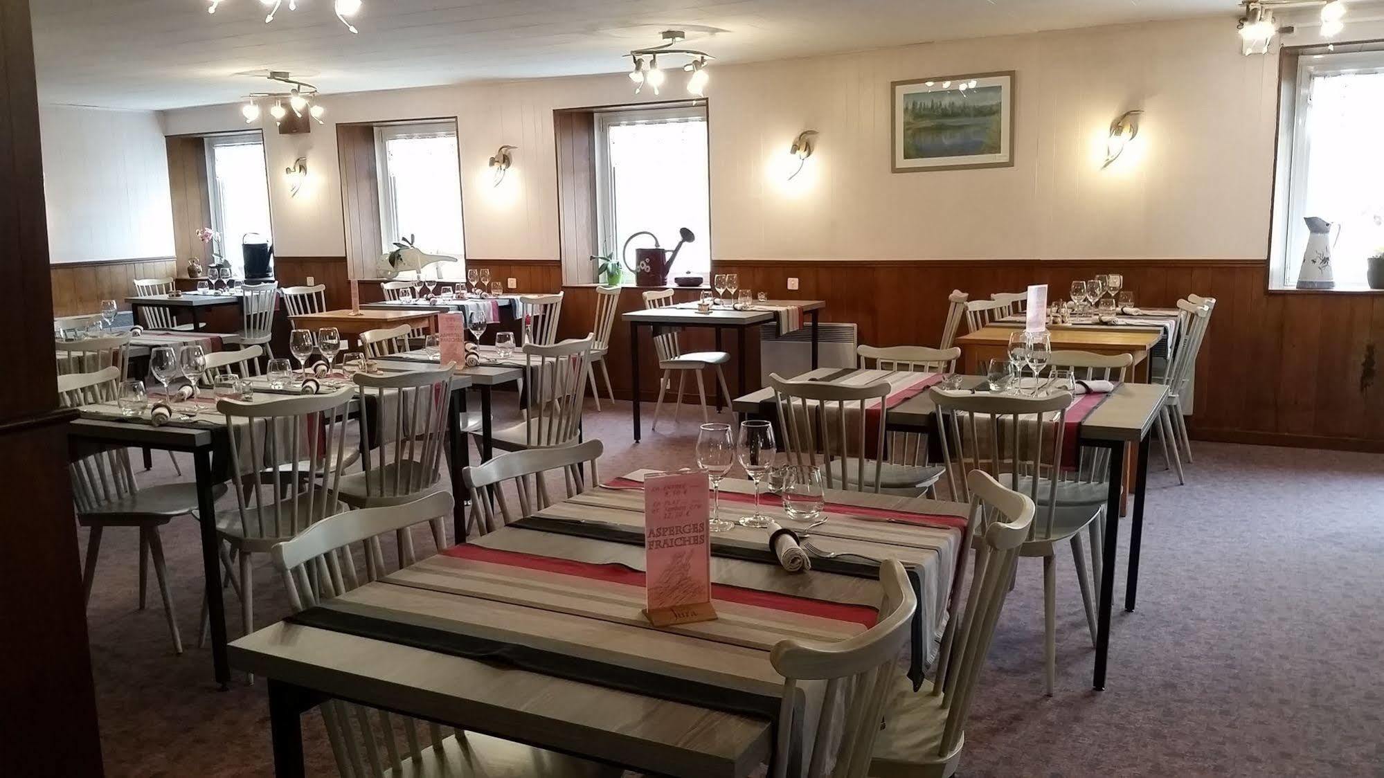 Hotel Logis Ferme De La Vrine 3*